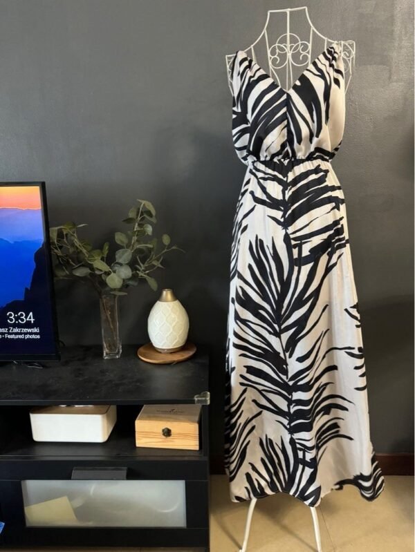 Elegant Black Design
