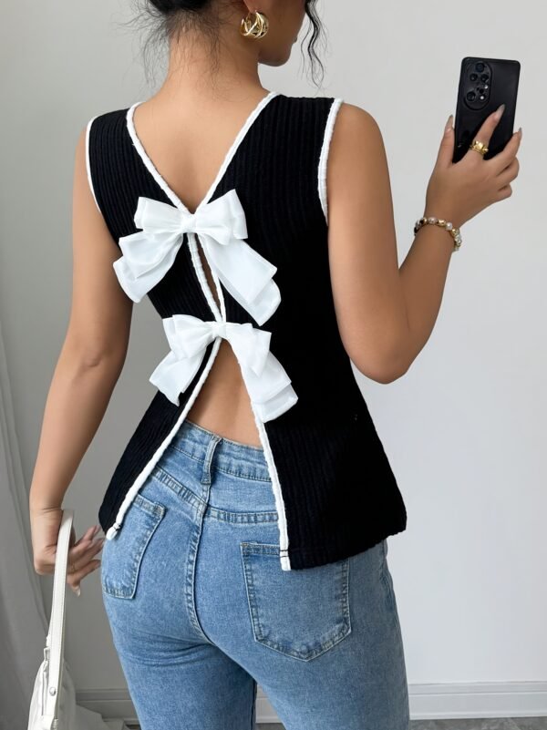 Elegant Ribbed Women's Vest
